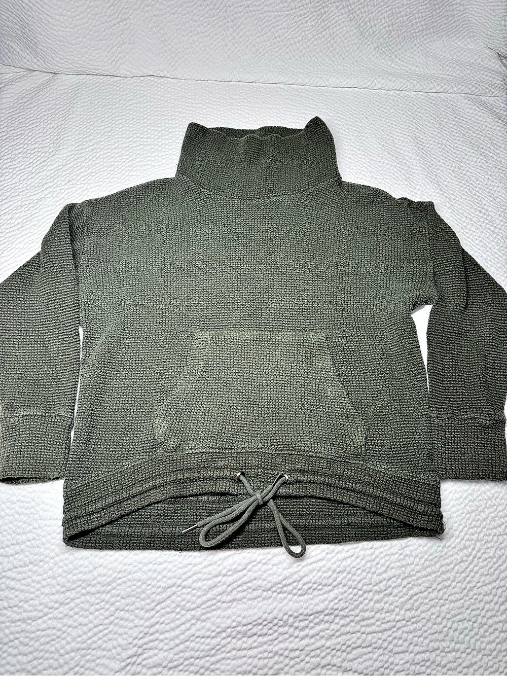 Member’s Mark Olive Green Textured Funnel Neck Pullover Large Thumbholes
